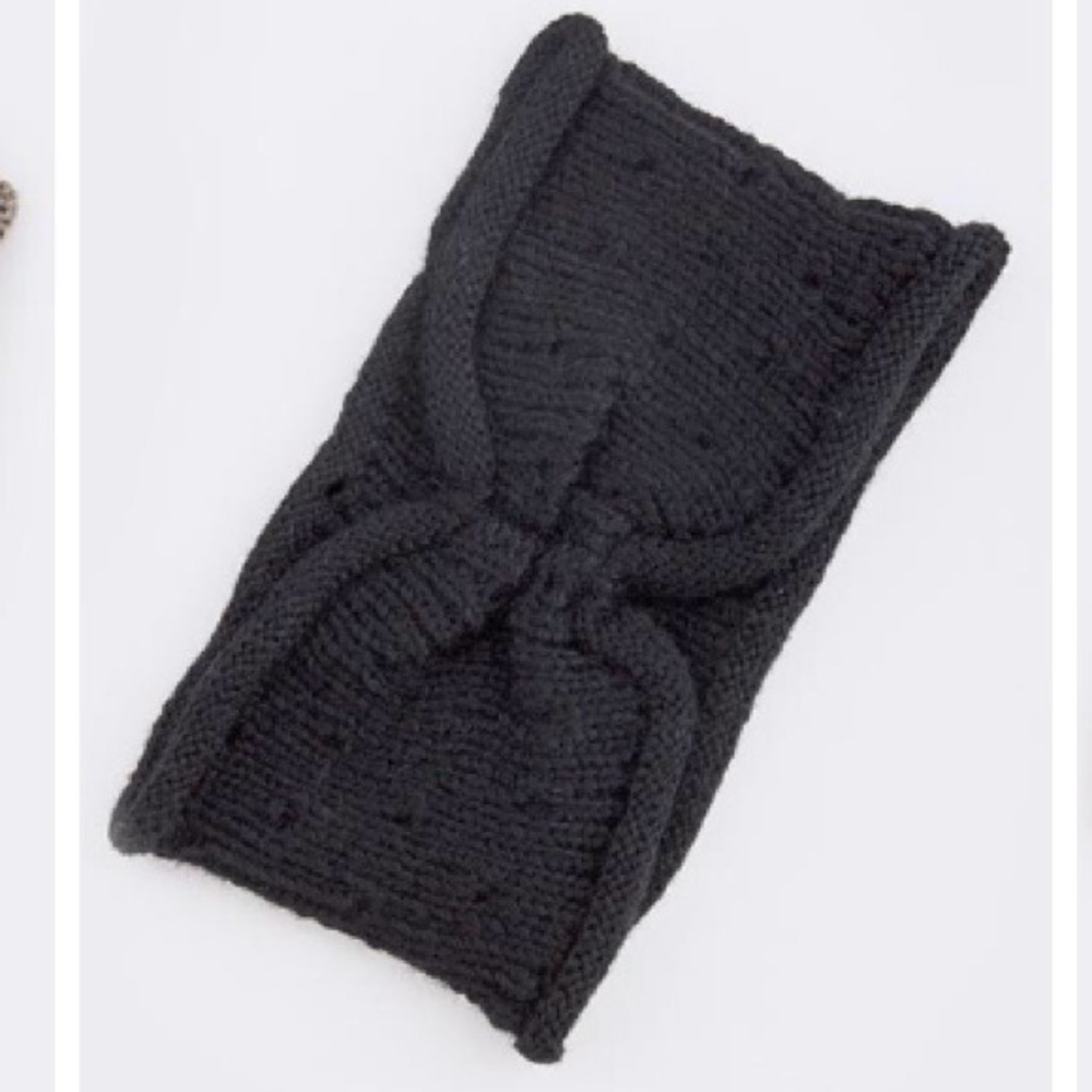 ⭐️6 for $35 - Mix & Match⭐️ Knot accent knit headwrap